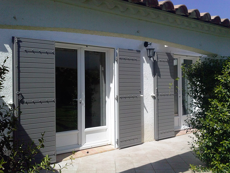 Pose de volets Battants - site DWS Sarl Gezede